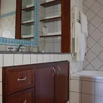 Doc House